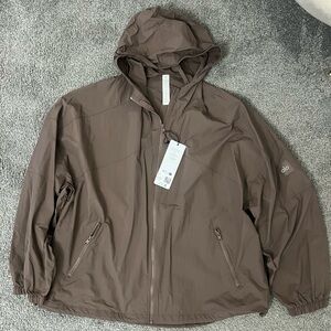 ALO Yoga Men's Tan Windbreaker Jacket